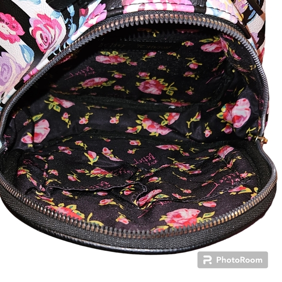 Betsy Johnson Mini Backpack - Picture 4 of 8